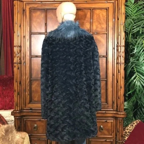 *Rare* Adrienne Landau Dreamworks Trolls Limited Edition Premium Faux Fur Coat - Picture 4 of 11